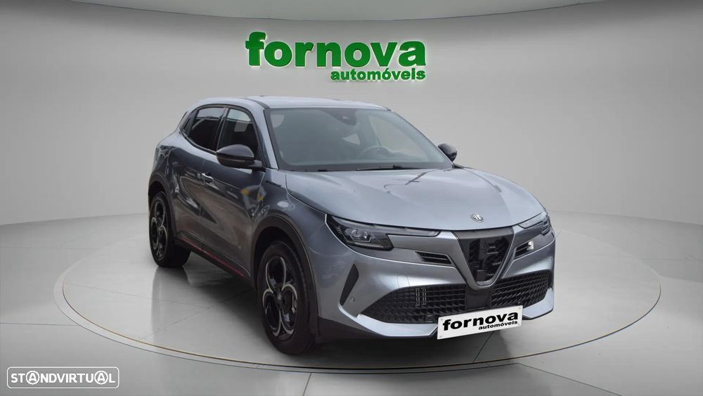 Alfa Romeo Junior 1.2 Sport Speciale eDCT6 - 3