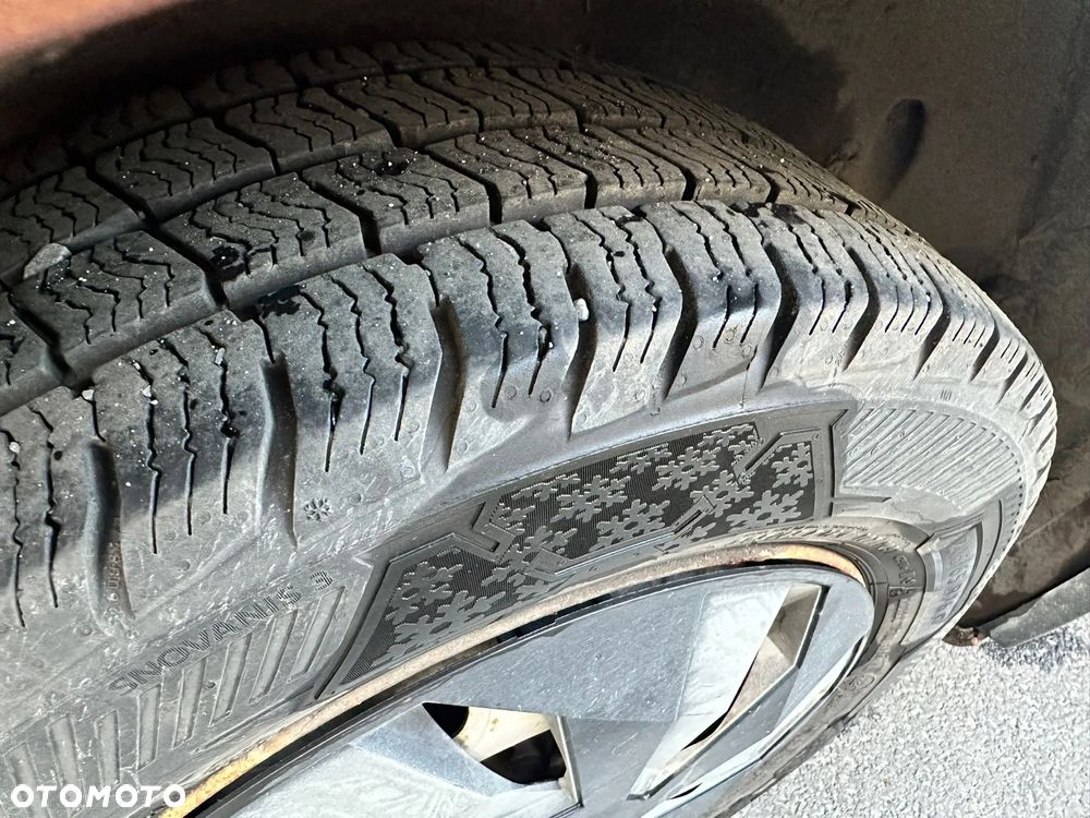 Renault Trafic Grand 1.6 dCi - 10