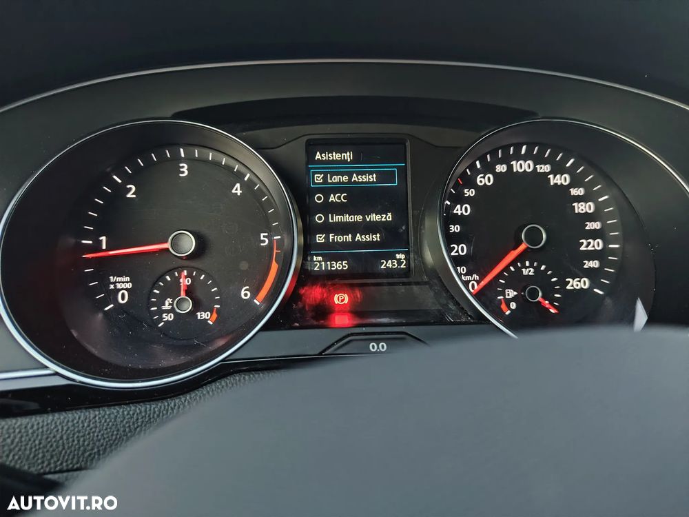 Volkswagen Passat 2.0 TDI SCR Business - 11