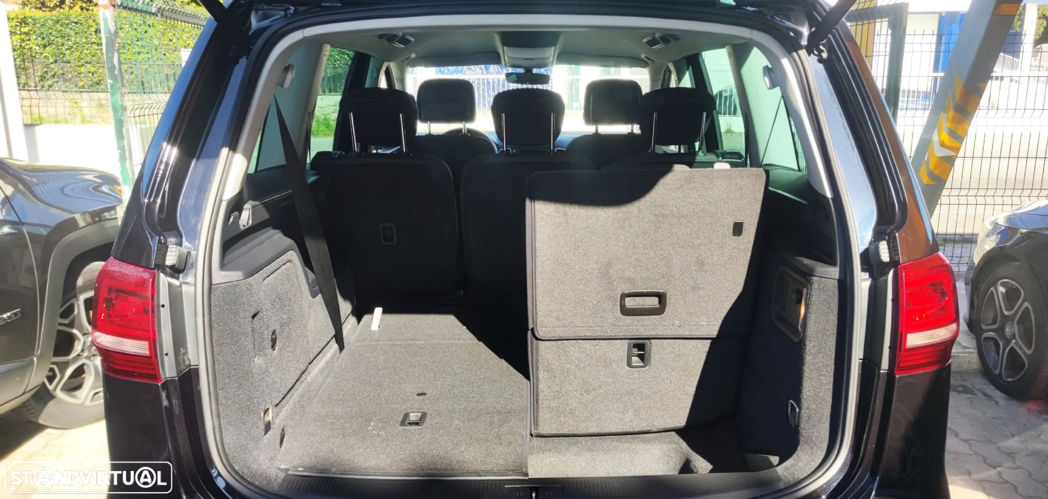 VW Sharan 2.0 TDI Trendline - 16