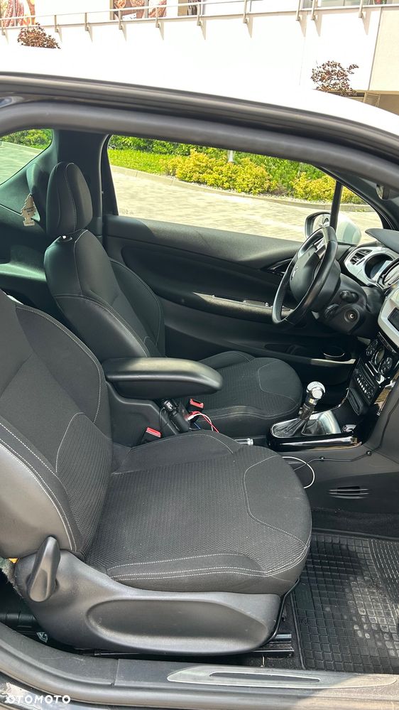 Citroën DS3 1.6 VTi SoChic - 11