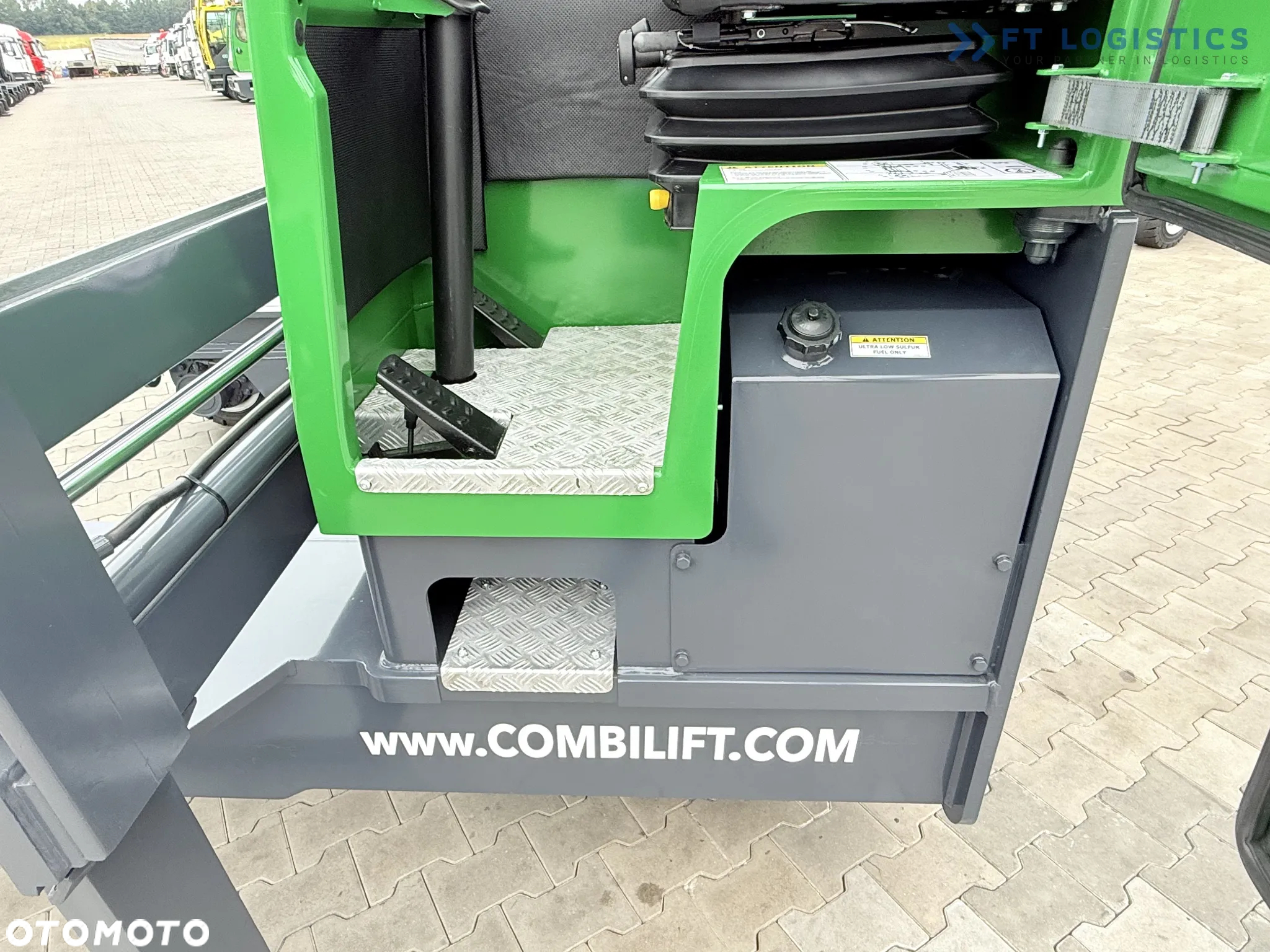 Combilift C4500 / DIESEL / DUPLEX 4000MM / SZEROKI POZYCJONER WIDEŁ / OGRZEWANIE / PEŁNA KABINA / STAN IDEALNY / Szeroka oferta wózków czterokierunkowych i bocznych, dopasowanych do różnorodnych potrzeb i zastosowań - 12
