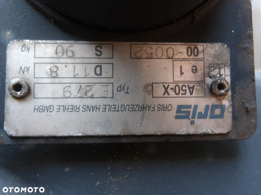 BMW E38 LIFT 99-01r. HAK HOLOWNICZY - 2