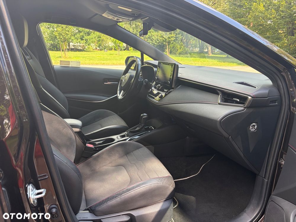 Toyota Corolla 2.0 Hybrid Executive - 9