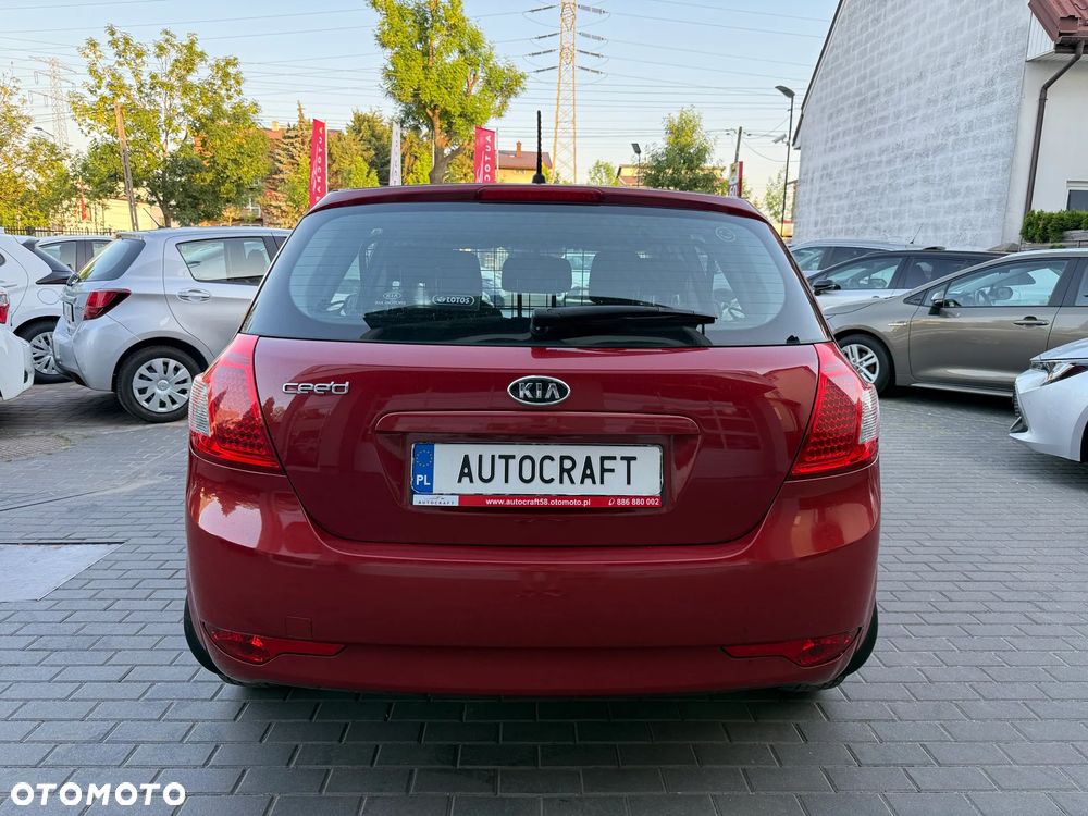 Kia Ceed 1.4 Comfort + - 22
