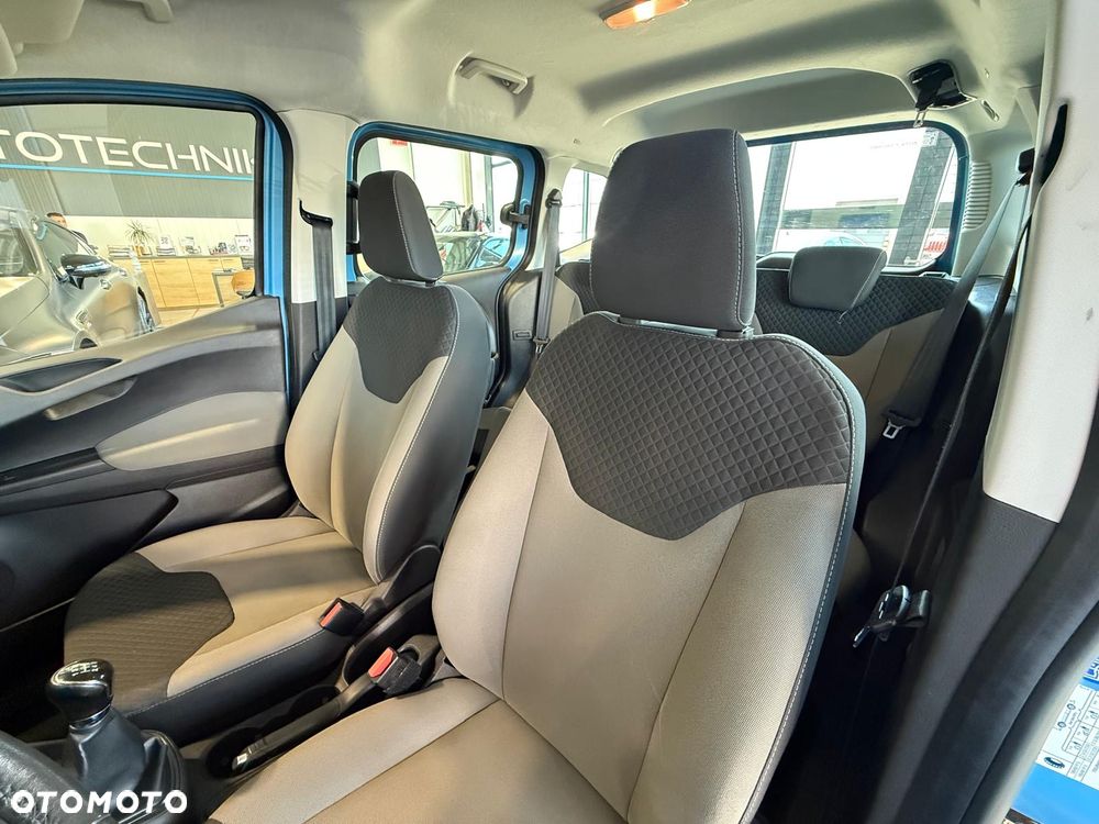 Ford Tourneo Courier 1.0 EcoBoost Ambiente - 19