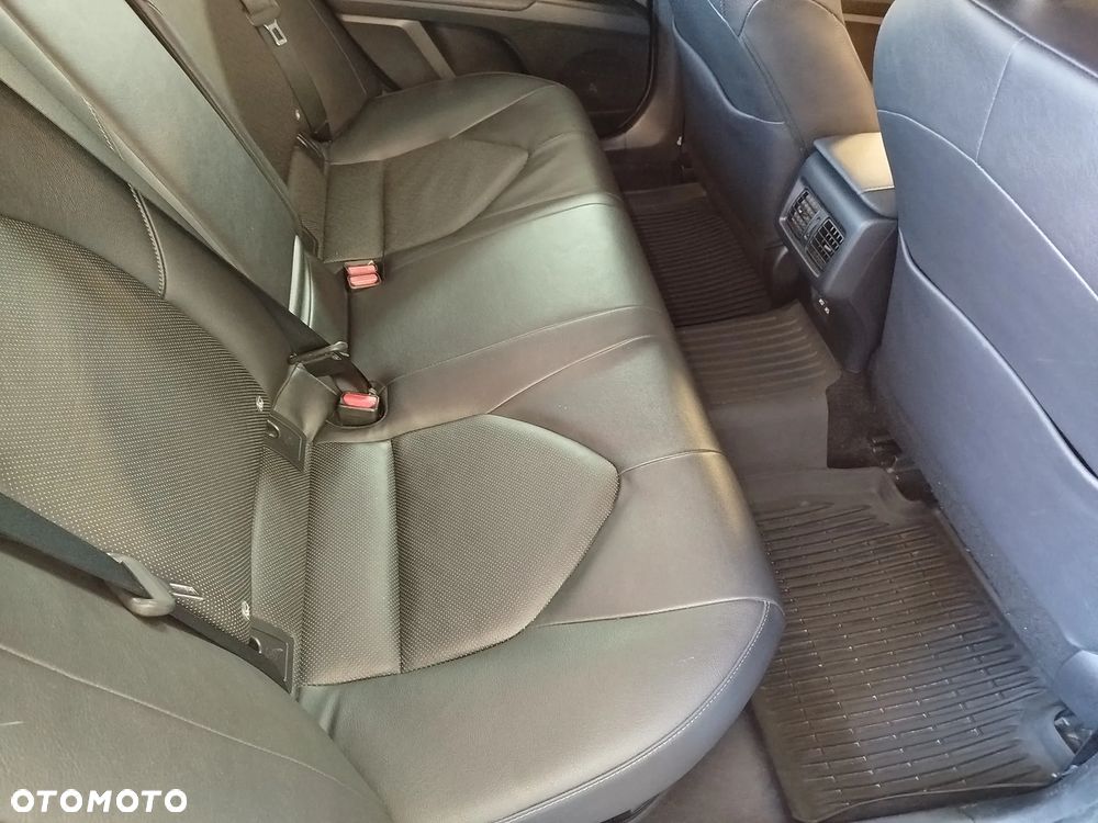 Toyota Camry 2.5 Hybrid Executive CVT - 19