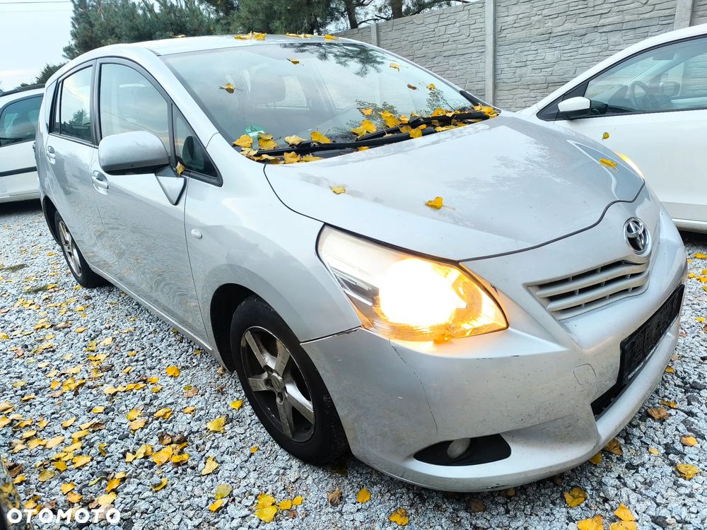 Toyota Verso 2010 photo 3