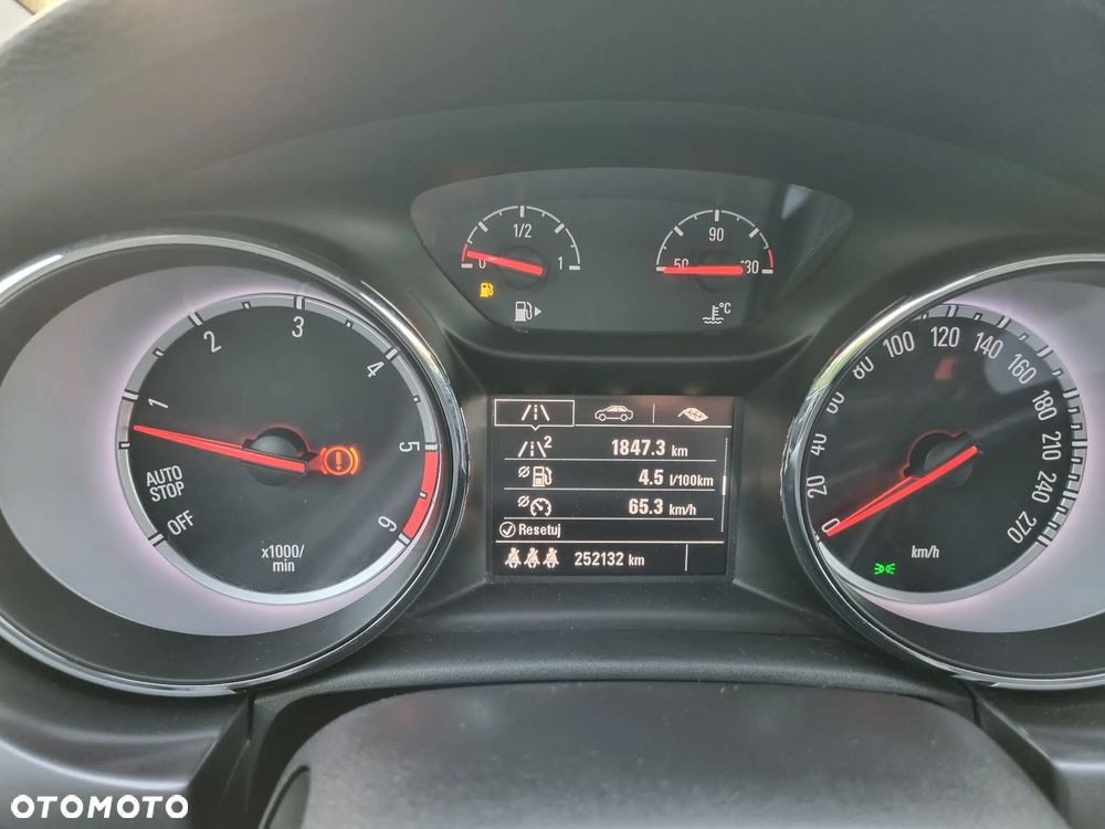 Opel Astra 1.6 CDTI Cosmo - 14