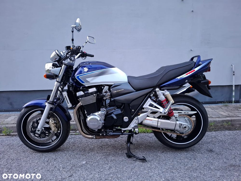Suzuki GSX - 4