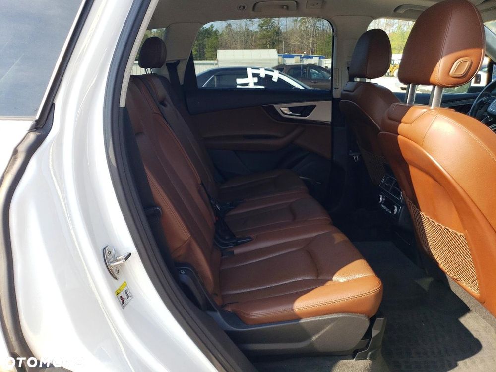 Audi Q7 - 11