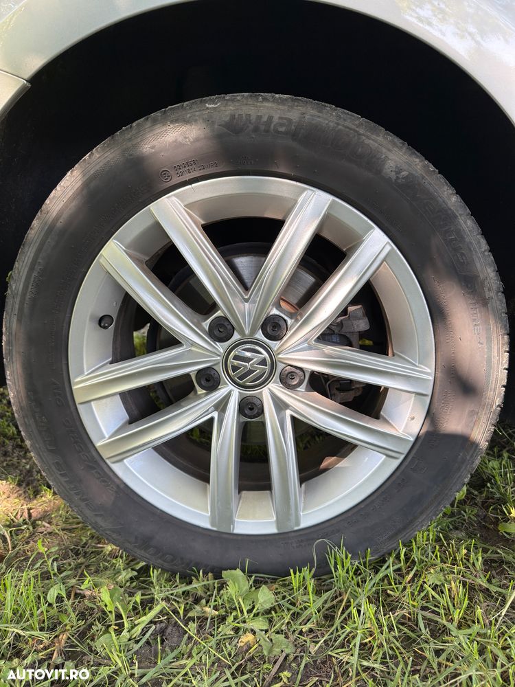 Volkswagen Golf 2.0 TDI DSG Comfortline - 23