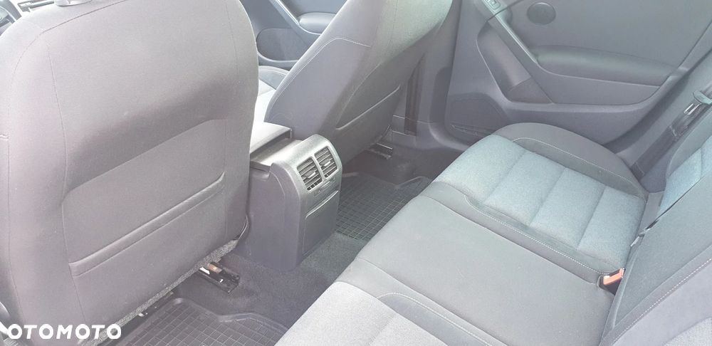 Volkswagen Golf - 10