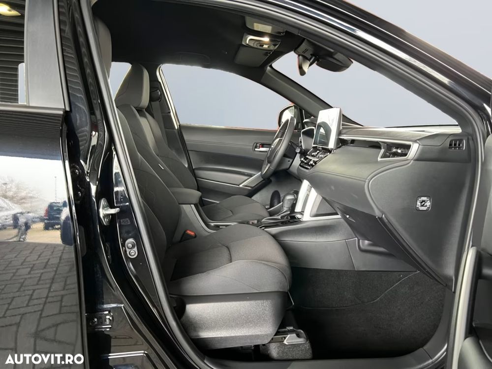 Toyota Corolla Cross 1.8 VVT-i Team Deutschland - 11