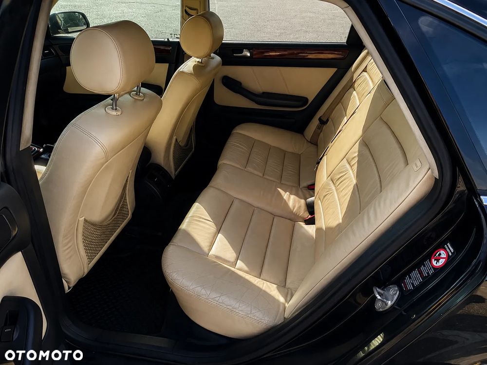 Audi A6 Avant 2.4 - 8