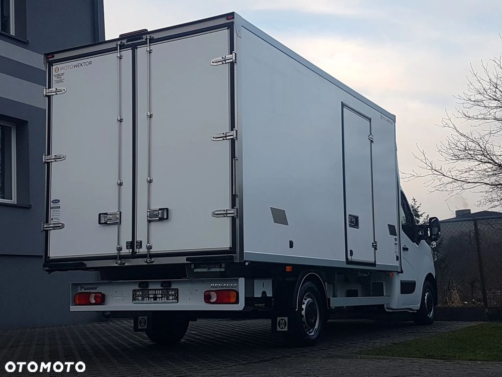 Renault MASTER 8EP CHŁODNIA AGREGAT CARRIER VIENTO 350 FUNKCJA GRZANIA IZOTERMA 4,26x2,16x2,01 KLIMA - 28