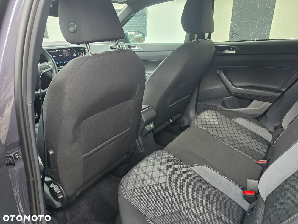 Volkswagen Taigo 1.0 TSI OPF DSG R-Line - 19