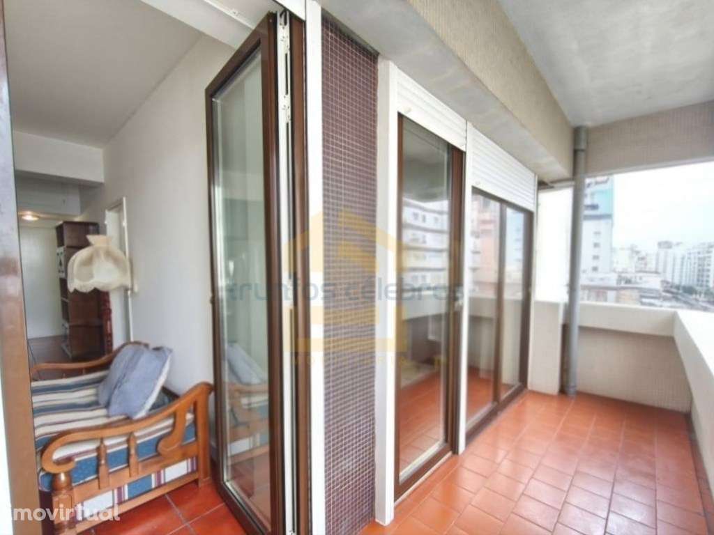 Apartamento T2 com vista mar frente á praia - 1.ª Linha de Mar -Póv... - Grande imagem: 3/60