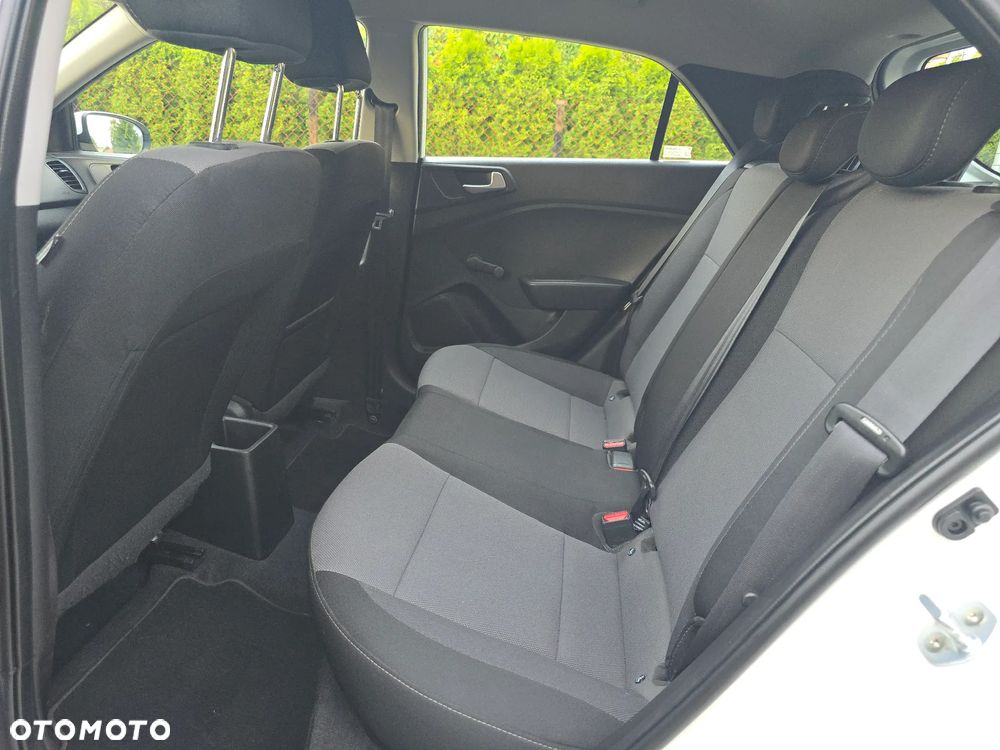 Hyundai i20 - 15