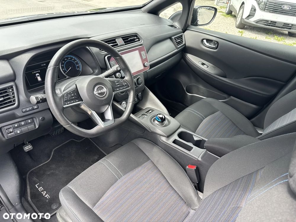 Nissan Leaf 40kWh Acenta - 11