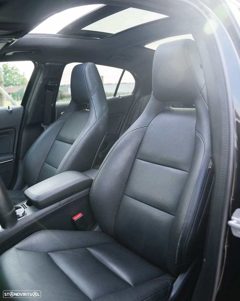 Mercedes-Benz GLA 45 AMG - 12