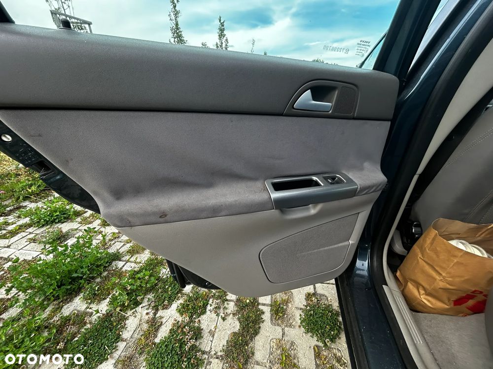 Volvo V50 2.0D - 11