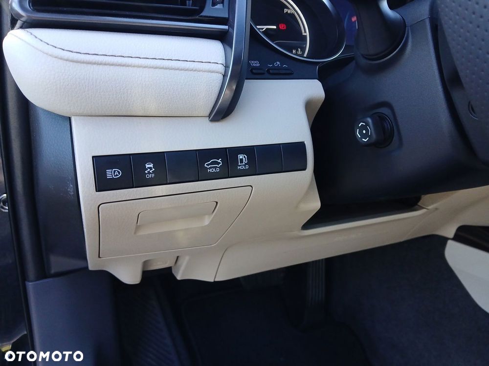 Toyota Camry 2.5 Hybrid Executive CVT - 40