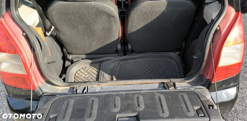 Citroën C2 1.4 VTR - 13