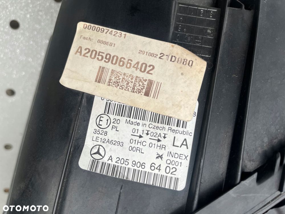 LAMPA LEWA PRZÓD MERCEDES C-KLASA 205 A2059066402 - 4