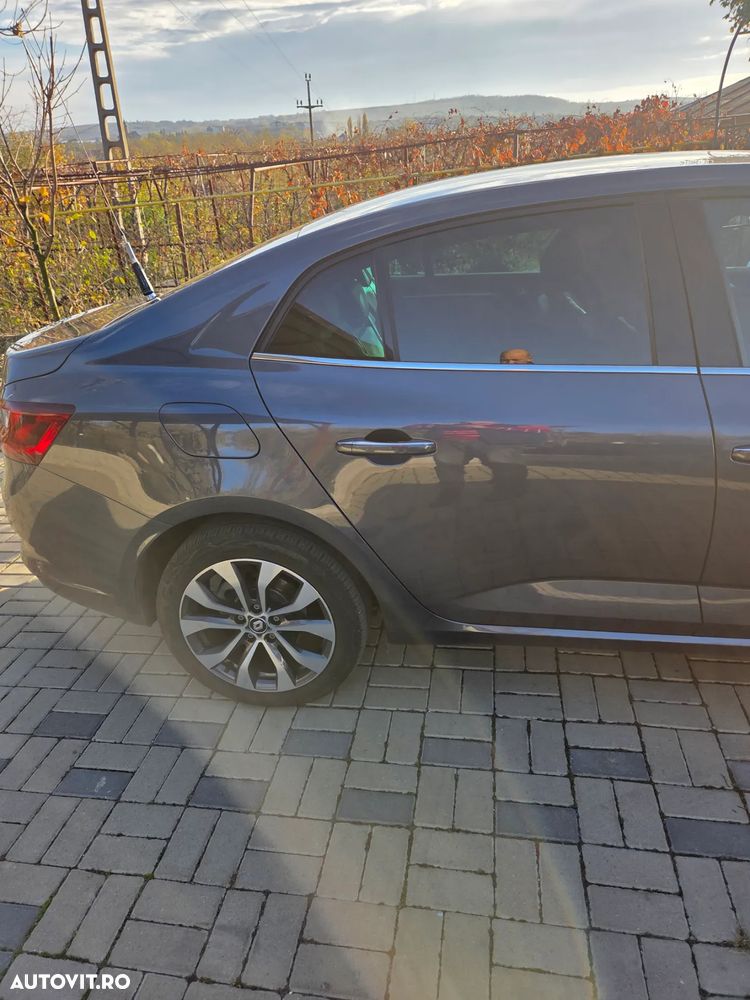 Renault Megane TCe 140 EDC GPF Techno - 2