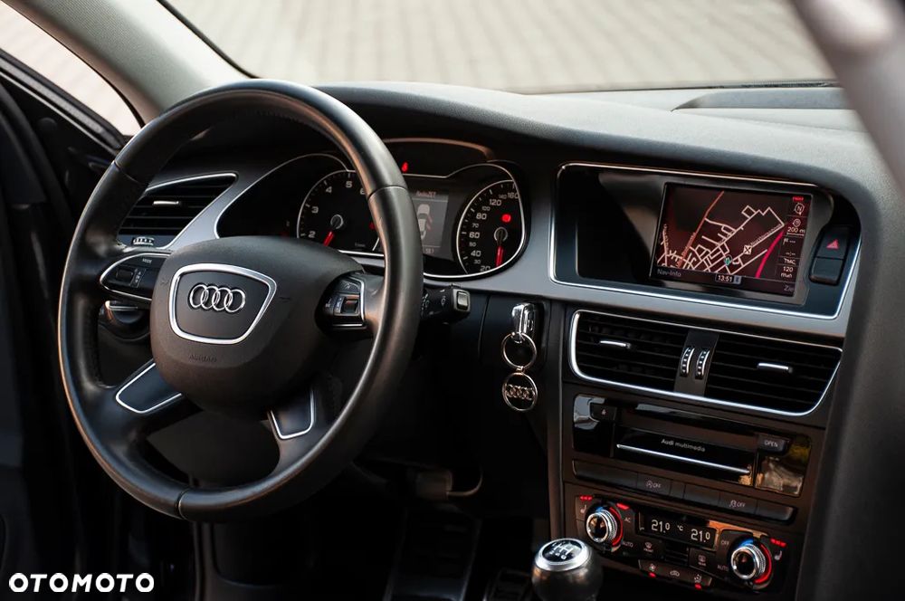 Audi A4 Limousine 1.8 TFSI S line Sportpaket - 19