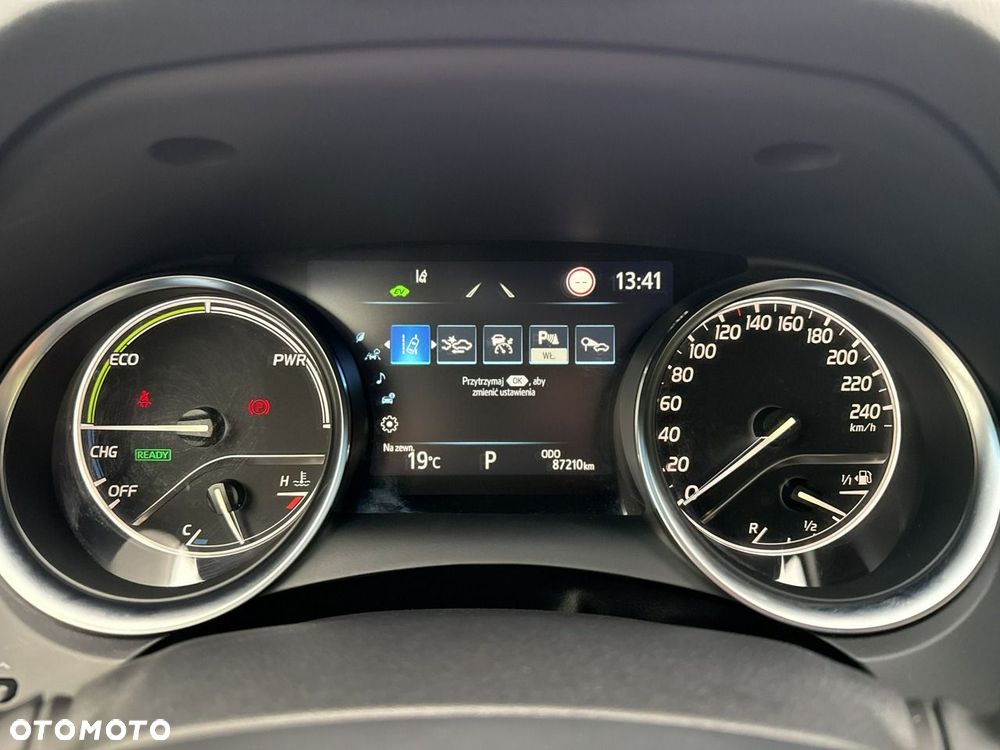 Toyota Camry 2.5 Hybrid Comfort CVT - 26