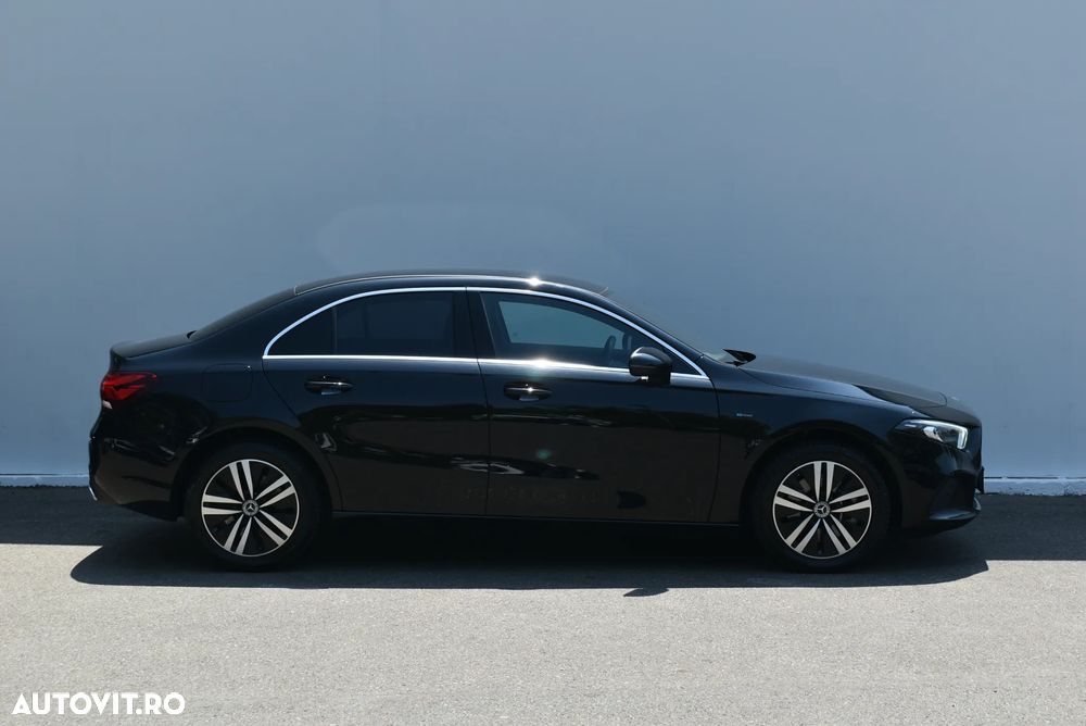 Mercedes-Benz A - 6