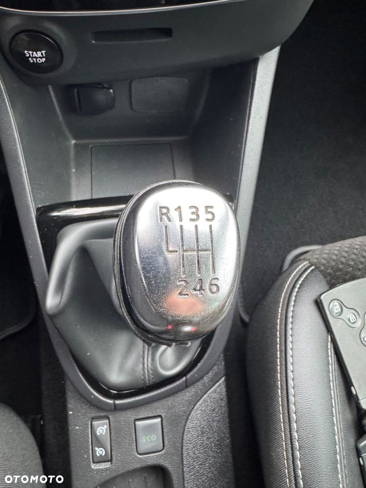 Renault Clio - 30