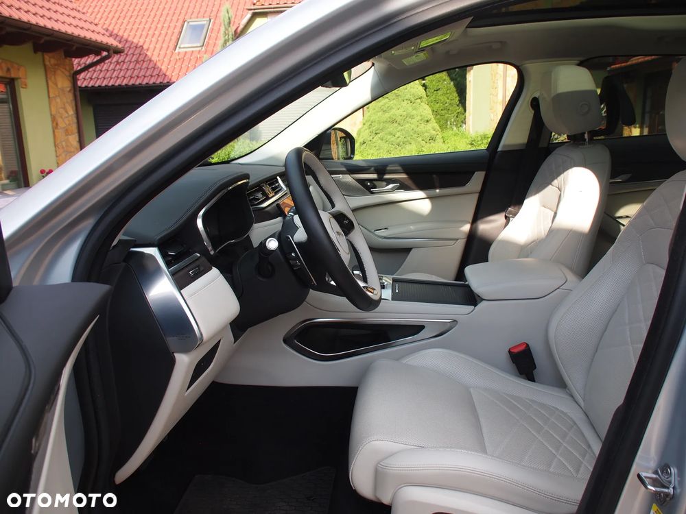 Jaguar F-Pace P250 AWD - 24