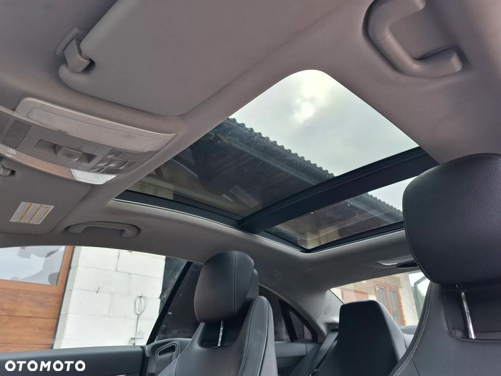 Mercedes-Benz Klasa E - 23