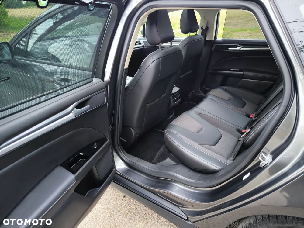 Ford Mondeo - 17