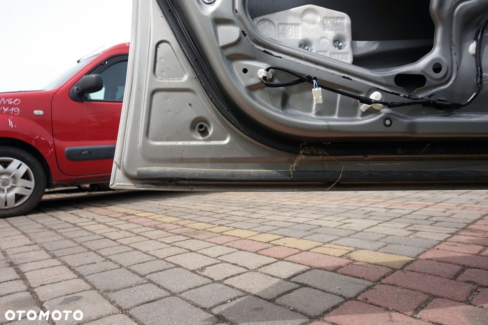 DRZWI PRZEDNIE LEWE IS III E3 1J7  SREBRNY ATOMIC LEXUS 2013-2017 - 32