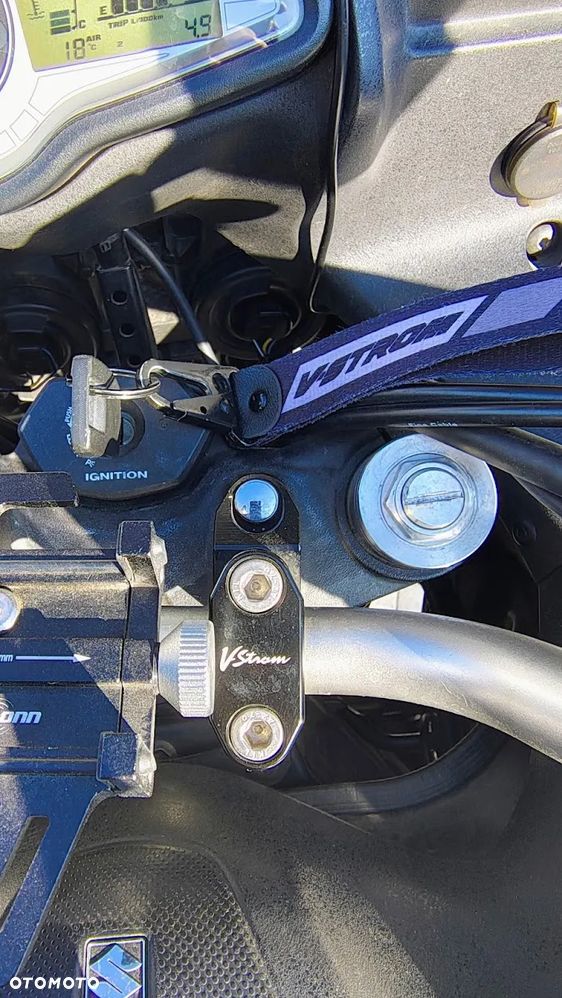Suzuki V-STROM - 11