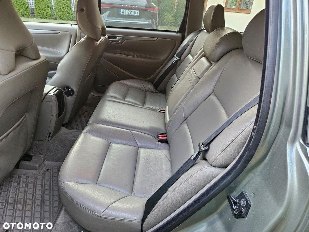 Volvo V70 2.5T AWD Summum - 26