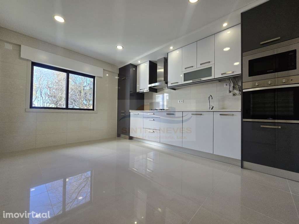 Fantástico T2 + 1 totalmente remodelado e Prédio com elevador acaba... - Grande imagem: 5/41