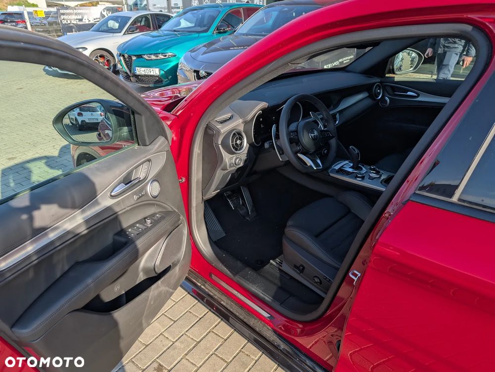 Alfa Romeo Stelvio 2.0 Turbo Veloce Q4 - 6
