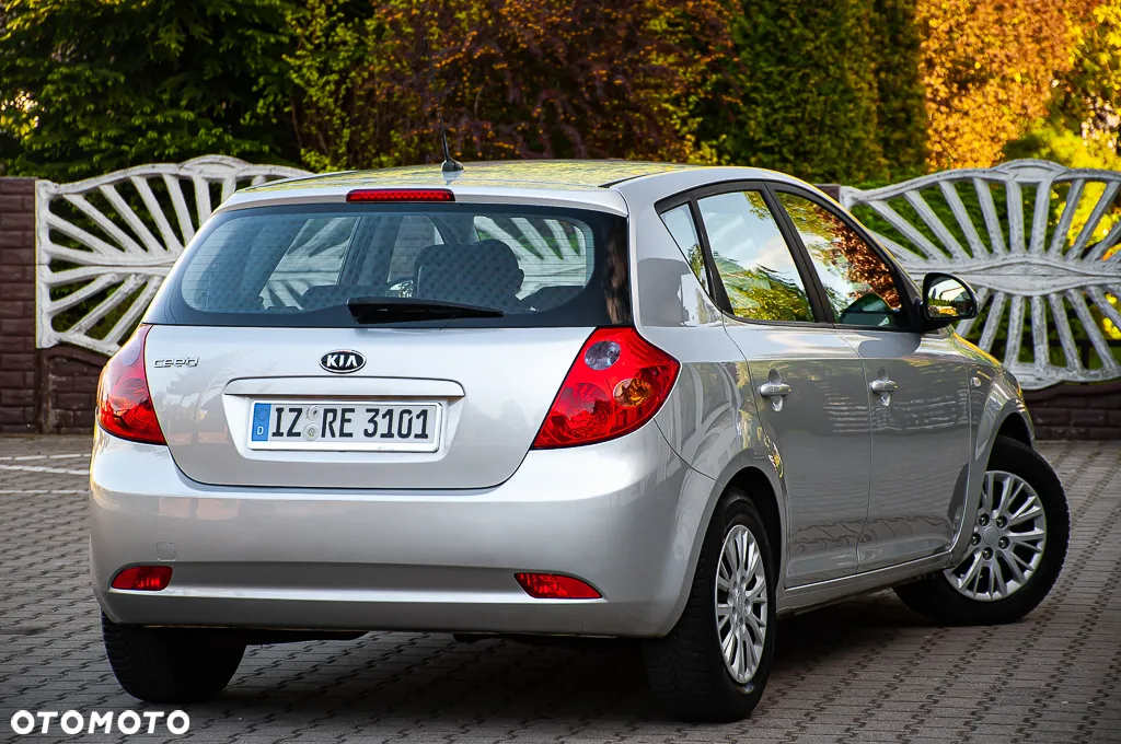 Kia Ceed 2.0 CVVT Spirit - 17