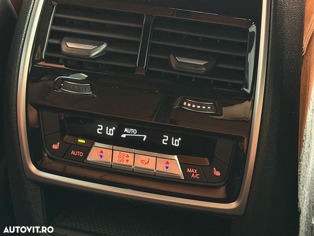 BMW X7 M60i xDrive - 17