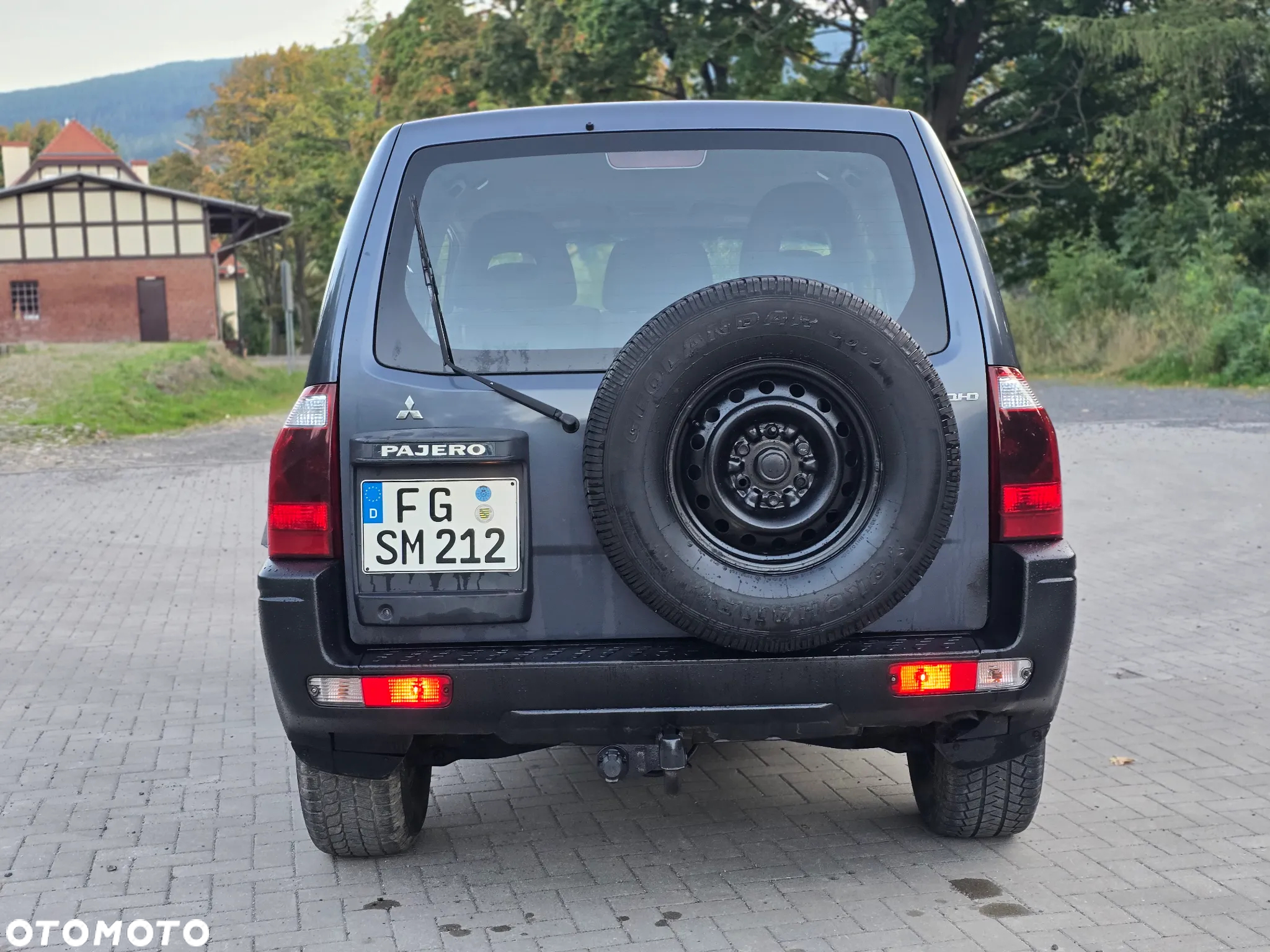 Mitsubishi Pajero - 13