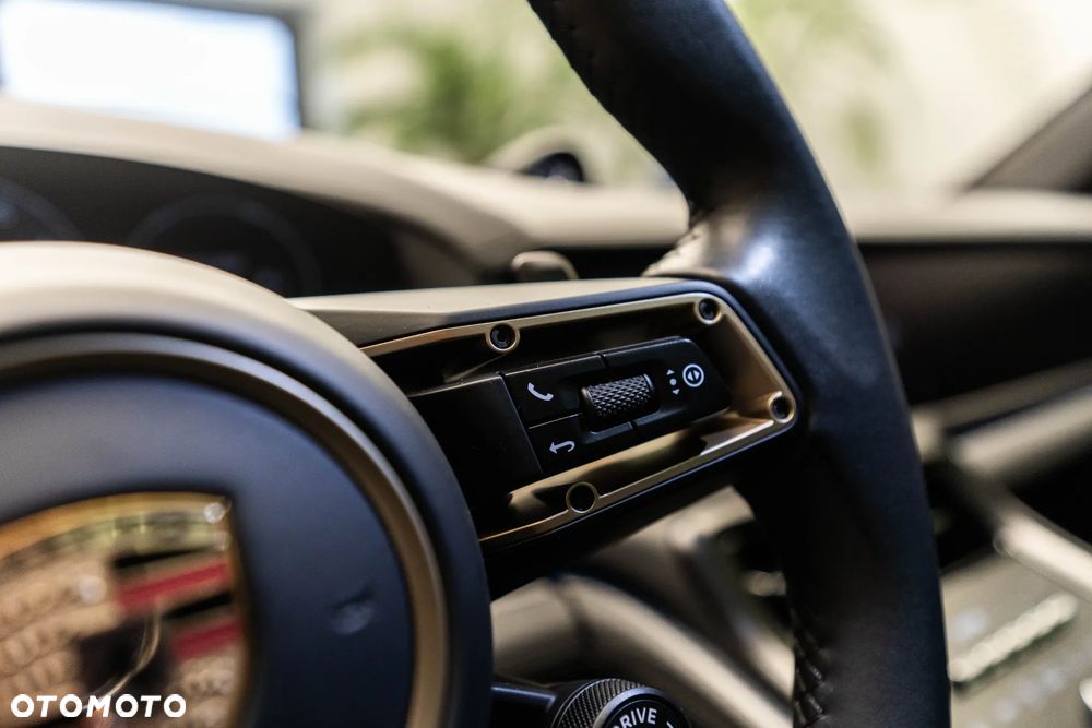 Porsche Panamera 4 - 20