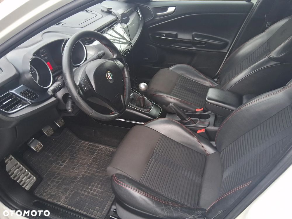 Alfa Romeo Giulietta 2.0 JTDM 16V Turismo - 8
