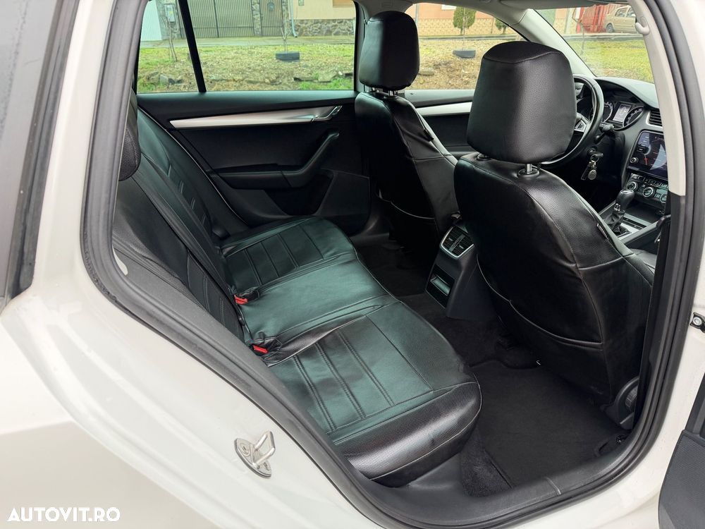 Skoda Octavia 1.6 TDI DSG Style - 5
