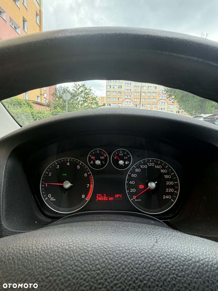 Ford Focus - 10