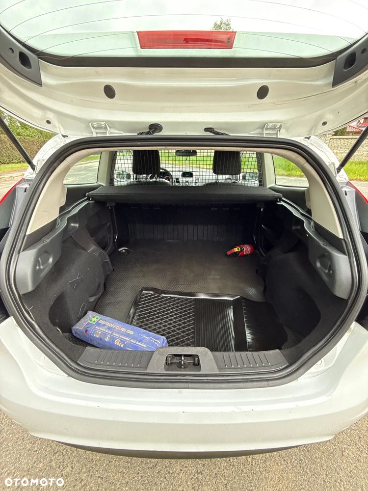Ford Fiesta - 12